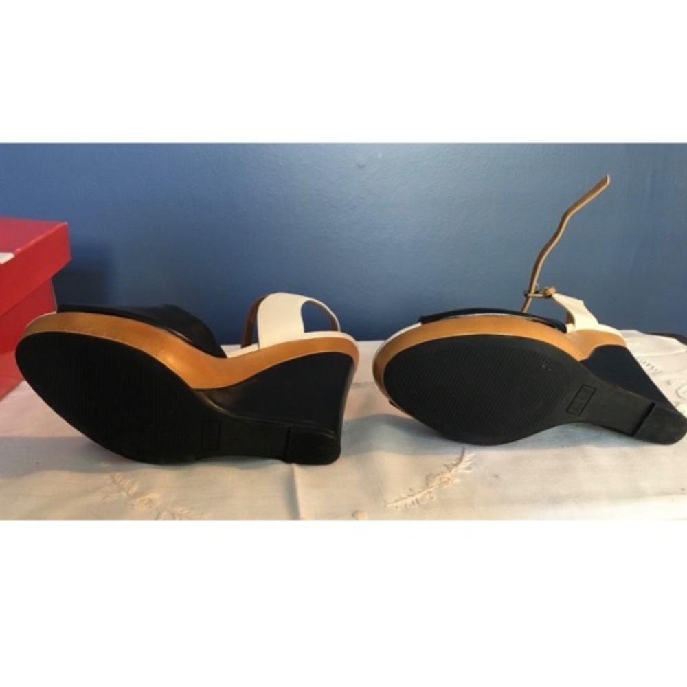 NWOT ELLE WEDGES IN 3 TONE COLORS! SUPER STYLISH! WEAR THEM AND WEAR THEM WELL! - Picture 4 of 4